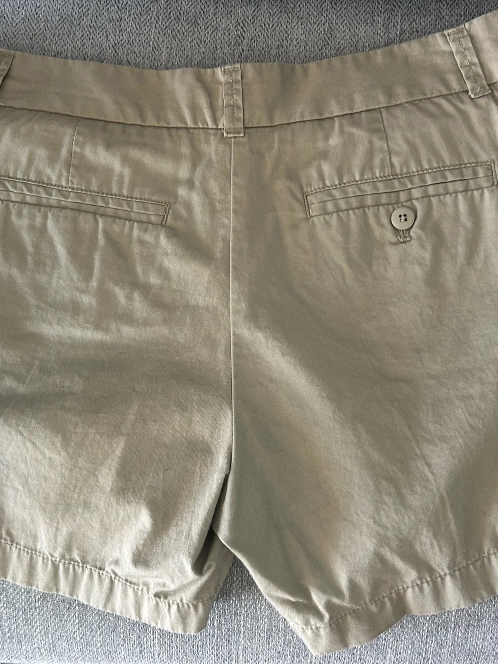 J. Crew khaki Broken-In 100% Cotton Chino Shorts Size 6 Women’s
